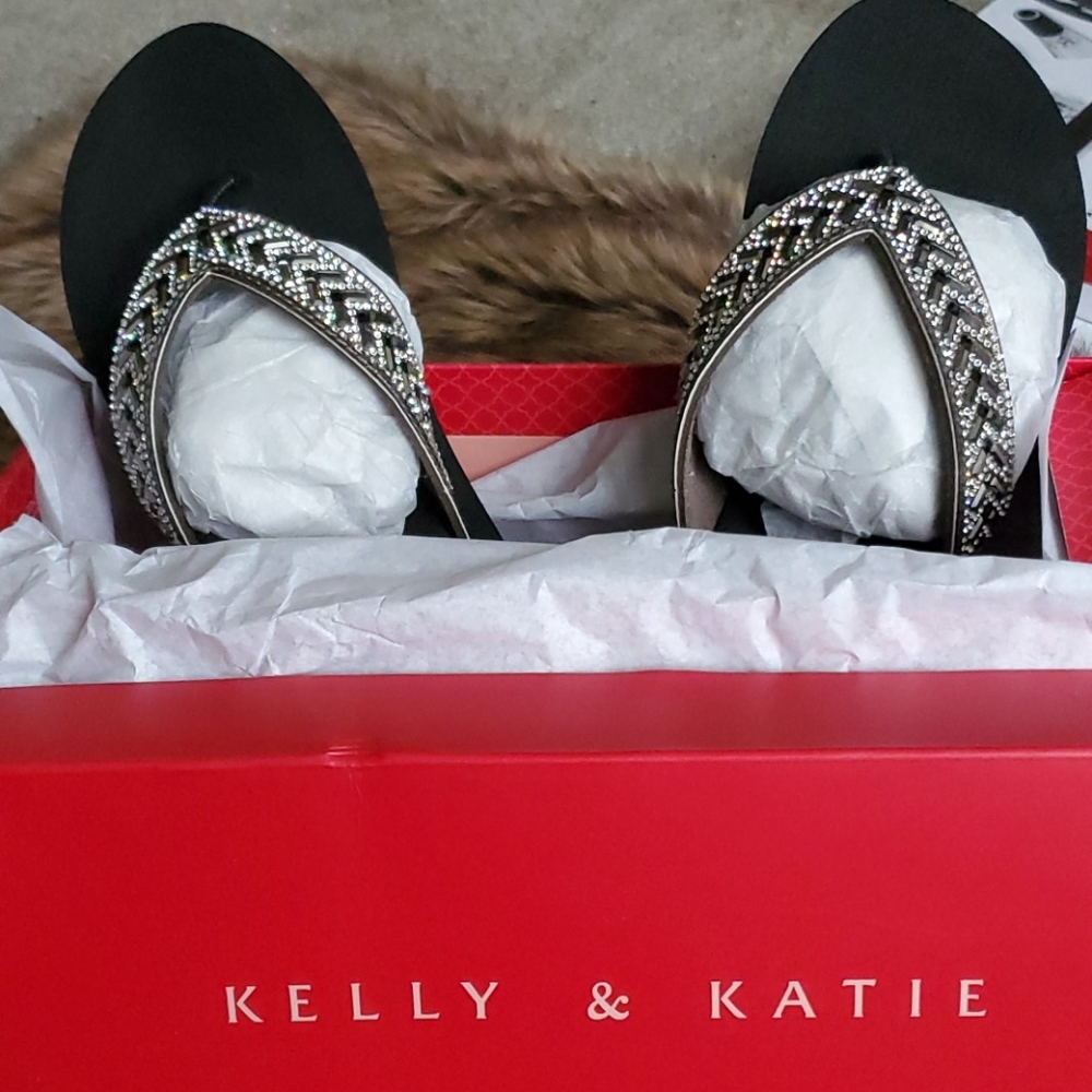 Kate and Kelly pewter metallic flips new
